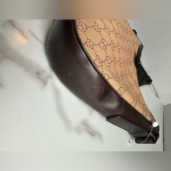 Authentic vintage Gucci Web Half Moon Messenger COA included - Picture 9 of 16